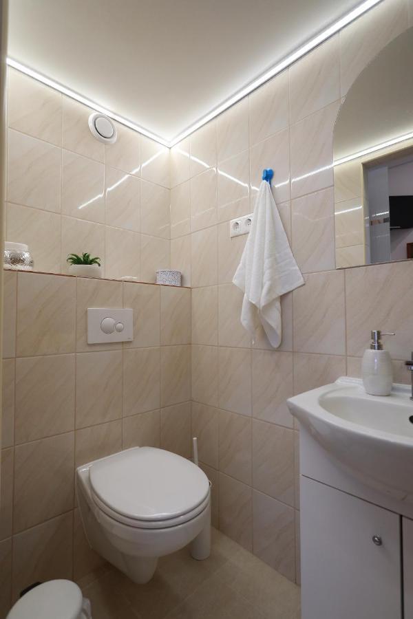 Vito Apartman エゲル エクステリア 写真