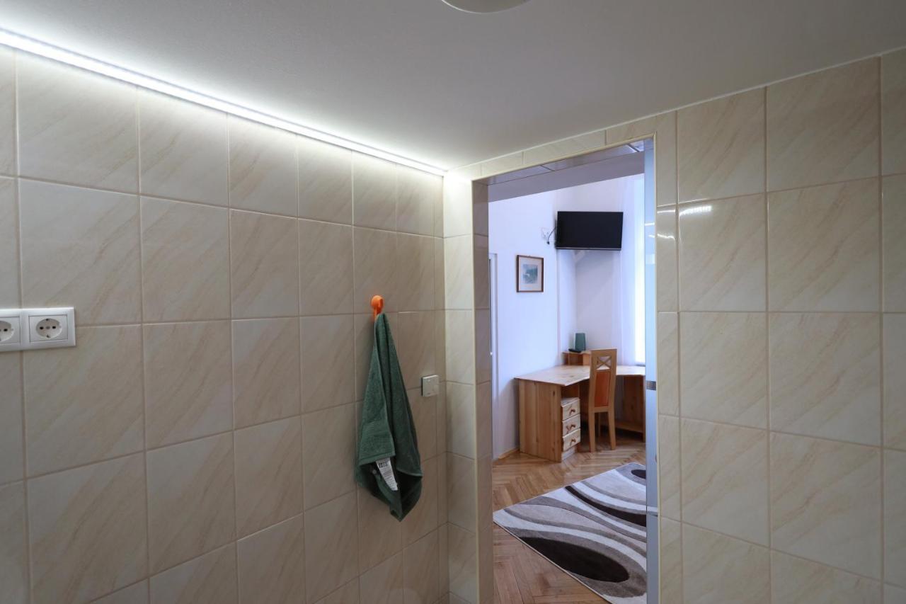 Vito Apartman エゲル エクステリア 写真
