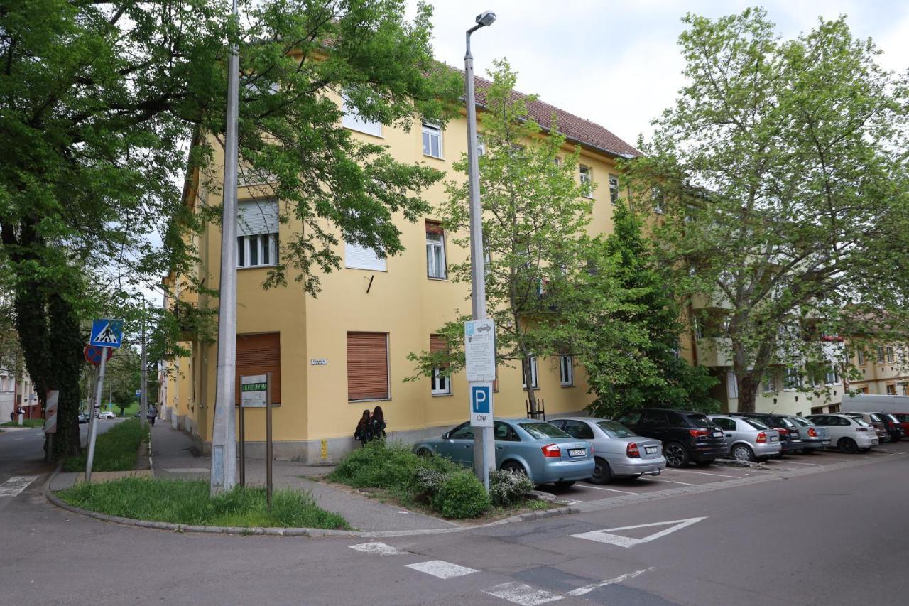 Vito Apartman エゲル エクステリア 写真