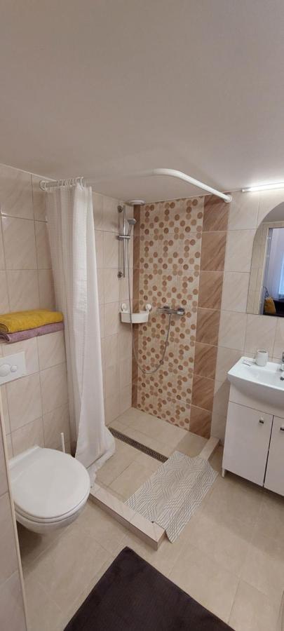 Vito Apartman エゲル エクステリア 写真